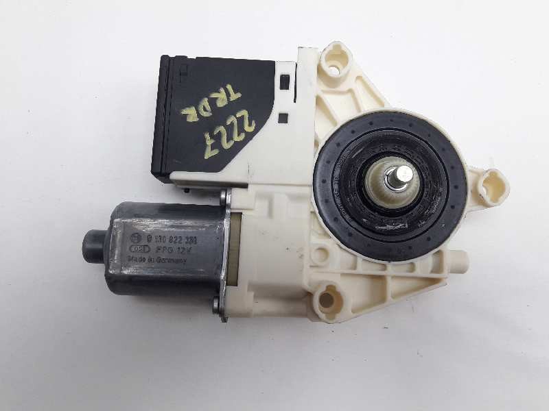 Recambio de motor elevalunas trasero derecho para renault megane iii berlina 5 p dynamique referencia OEM IAM 827306548R  