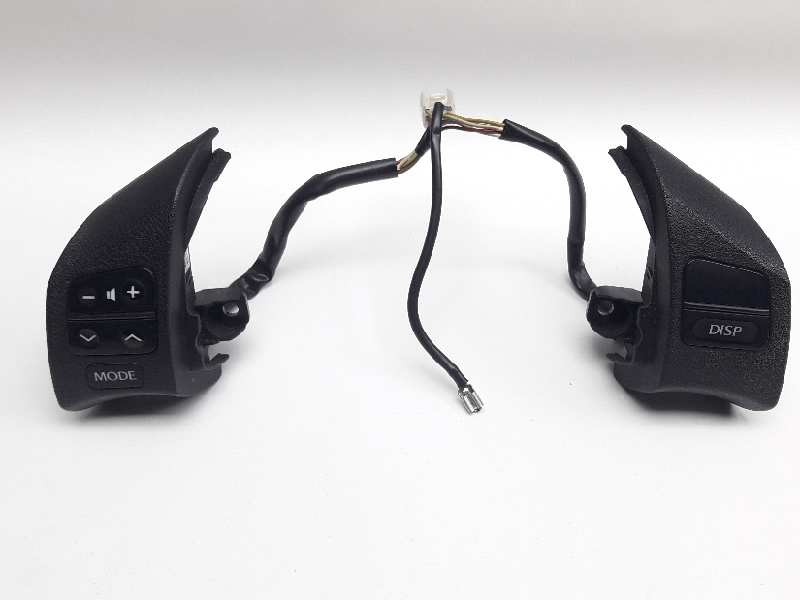 Recambio de volante para lexus is200 (ds2/is2) 220d referencia OEM IAM 75B458  