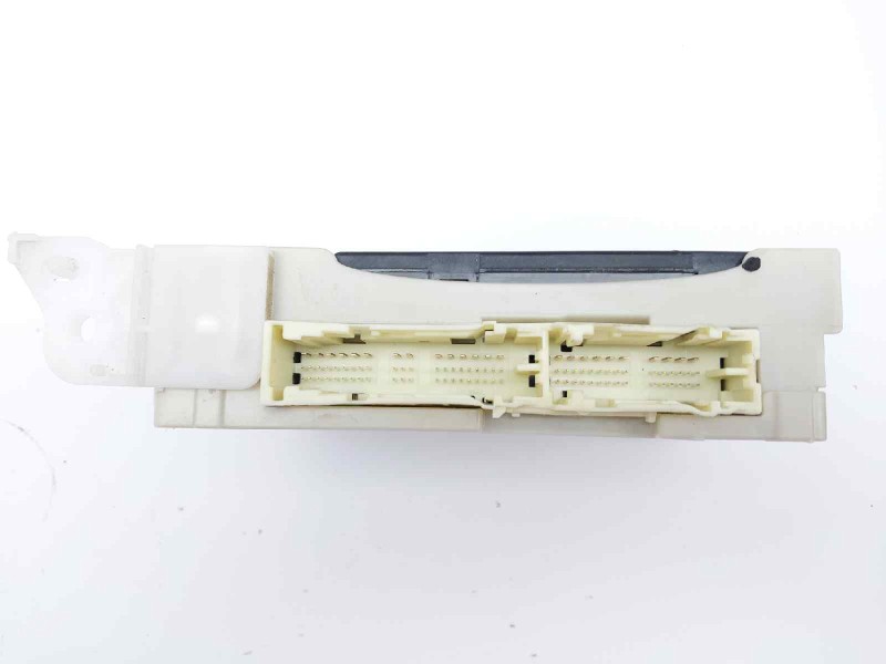 Recambio de modulo electronico para toyota yaris hybrid referencia OEM IAM 892210D870 MB2381008010 8273052K40