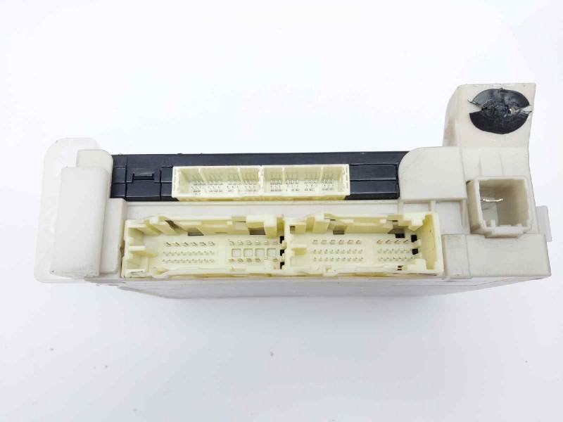 Recambio de modulo electronico para toyota yaris hybrid referencia OEM IAM 892210D870 MB2381008010 8273052K40