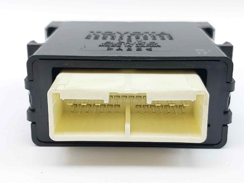 Recambio de modulo electronico para toyota yaris hybrid referencia OEM IAM 859400D030 4230002060 