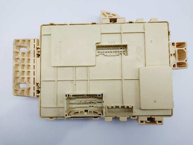 Recambio de caja reles / fusibles para kia cee´d x-tech referencia OEM IAM 91950A2130  