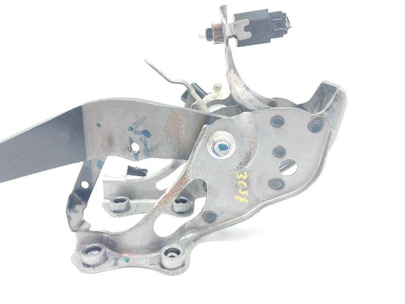 Recambio de pedal freno para toyota yaris hybrid referencia OEM IAM 471010D470 551060D150 