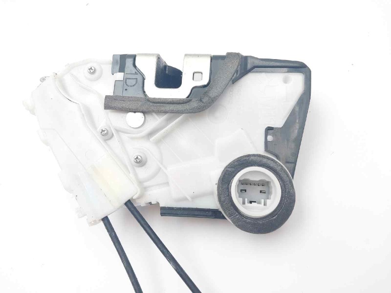 Recambio de cerradura puerta delantera izquierda para toyota yaris hybrid referencia OEM IAM 690400D520  