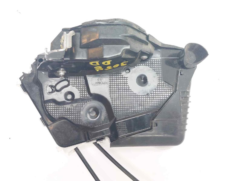 Recambio de cerradura puerta delantera derecha para toyota yaris hybrid referencia OEM IAM 690300D540  