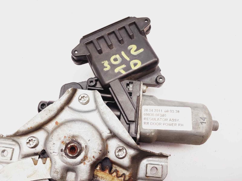 Recambio de elevalunas trasero derecho para toyota verso active referencia OEM IAM 698300F040  