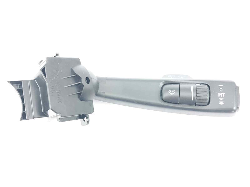 Recambio de mando limpia para volvo v50 familiar 2.0 d momentum referencia OEM IAM 17D770 8682869 