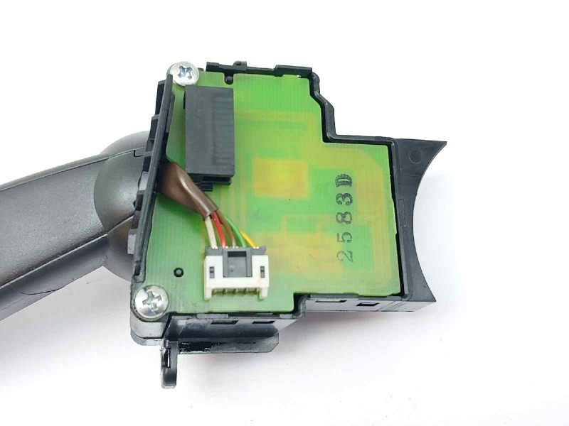 Recambio de mando limpia para volvo v50 familiar 2.0 d momentum referencia OEM IAM 17D770 8682869 