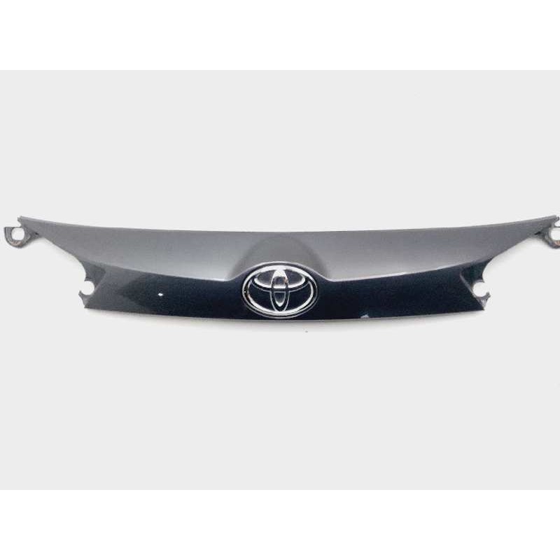 Recambio de molduras traseras para toyota rav 4 active referencia OEM IAM 7680142220 7680142230 