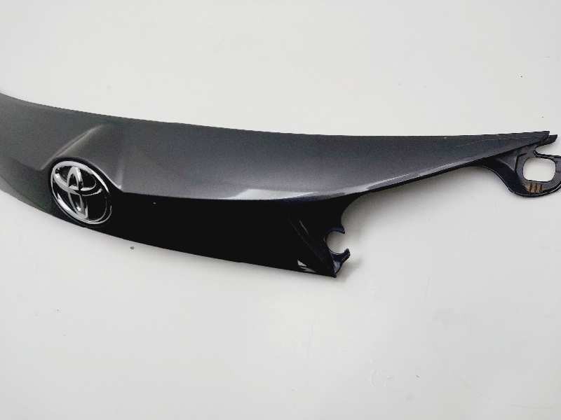 Recambio de molduras traseras para toyota rav 4 active referencia OEM IAM 7680142220 7680142230 