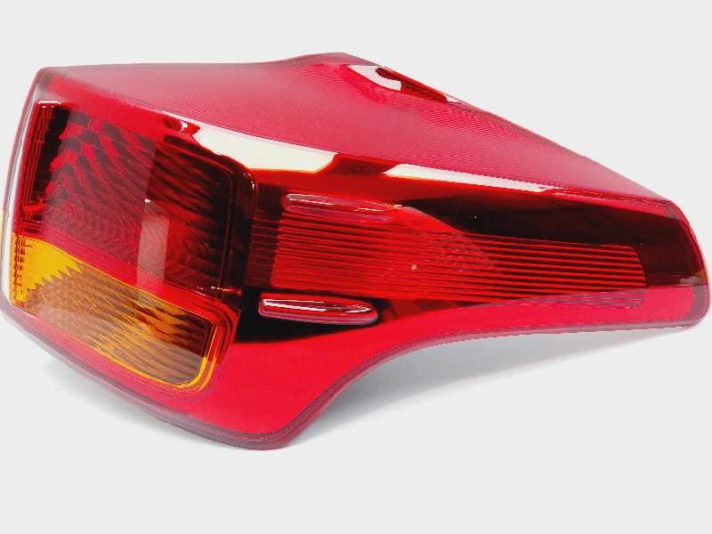 Recambio de piloto trasero derecho para toyota rav 4 active referencia OEM IAM 8155142170  