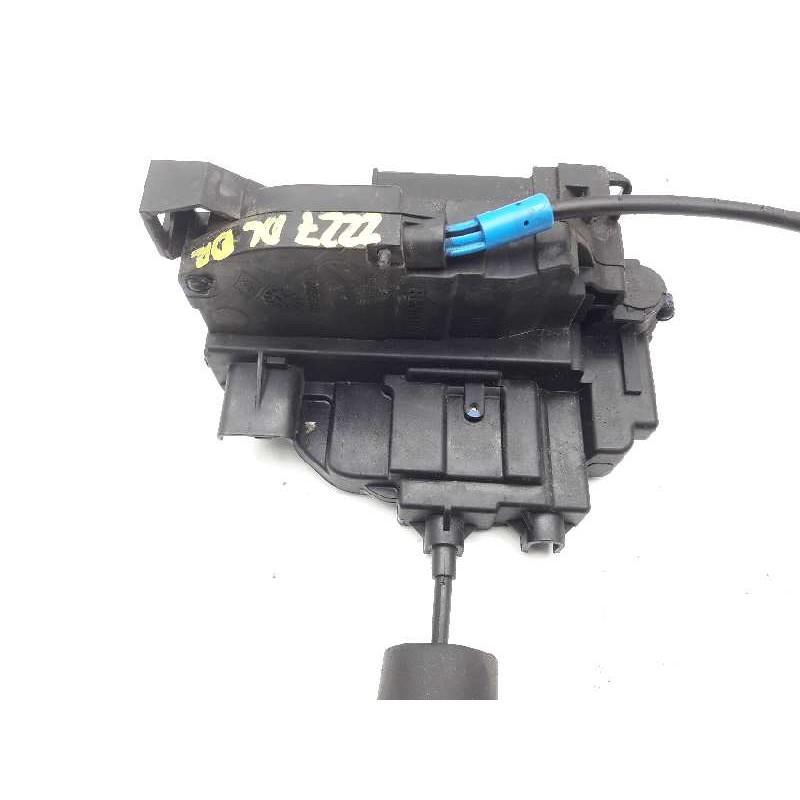 Recambio de cerradura puerta delantera derecha para renault megane iii berlina 5 p dynamique referencia OEM IAM 805020001R 80606