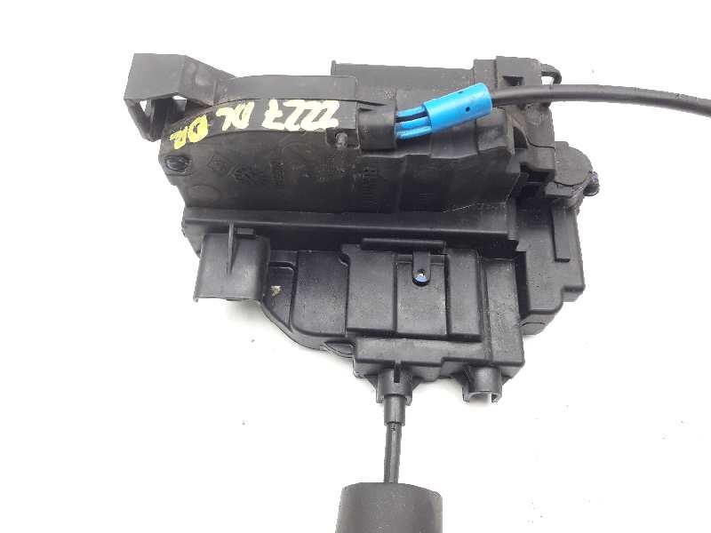 Recambio de cerradura puerta delantera derecha para renault megane iii berlina 5 p dynamique referencia OEM IAM 805020001R 80606