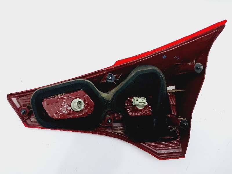 Recambio de piloto trasero izquierdo interior para toyota rav 4 active referencia OEM IAM 8159342010  