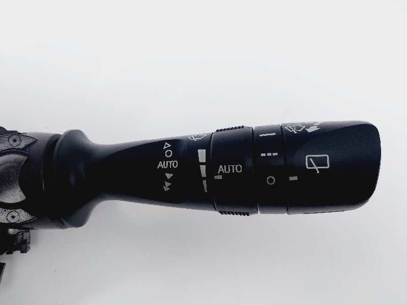 Recambio de mando multifuncion para toyota rav 4 active referencia OEM IAM 3325017F744  