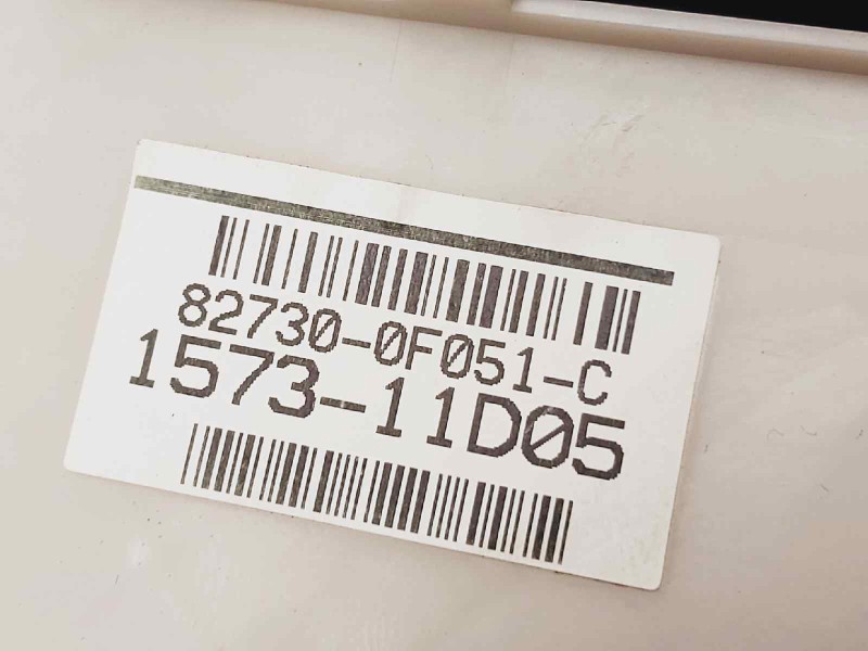 Recambio de caja reles / fusibles para toyota verso active referencia OEM IAM 827300F051C  