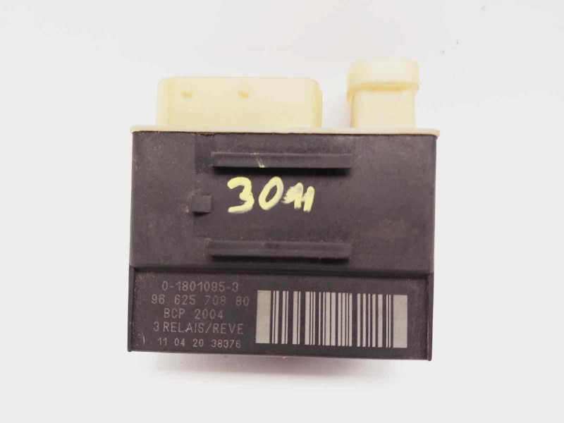 Recambio de caja precalentamiento para peugeot 5008 premium referencia OEM IAM 9662570880  