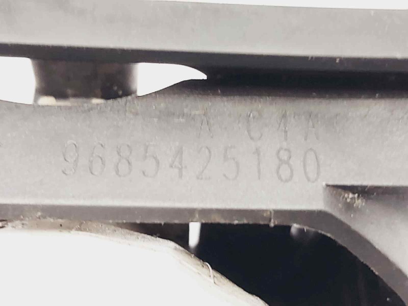 Recambio de faro antiniebla derecho para peugeot 5008 premium referencia OEM IAM 9685425180  