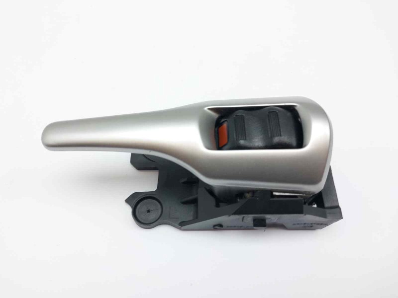 Recambio de maneta interior trasera izquierda para toyota auris advance referencia OEM IAM 62318A1  