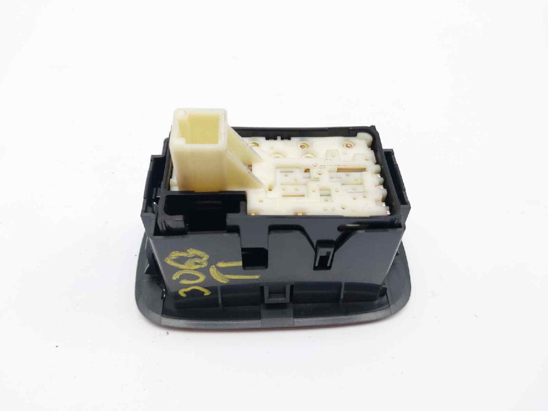 Recambio de mando elevalunas trasero izquierdo para toyota auris advance referencia OEM IAM 192801  