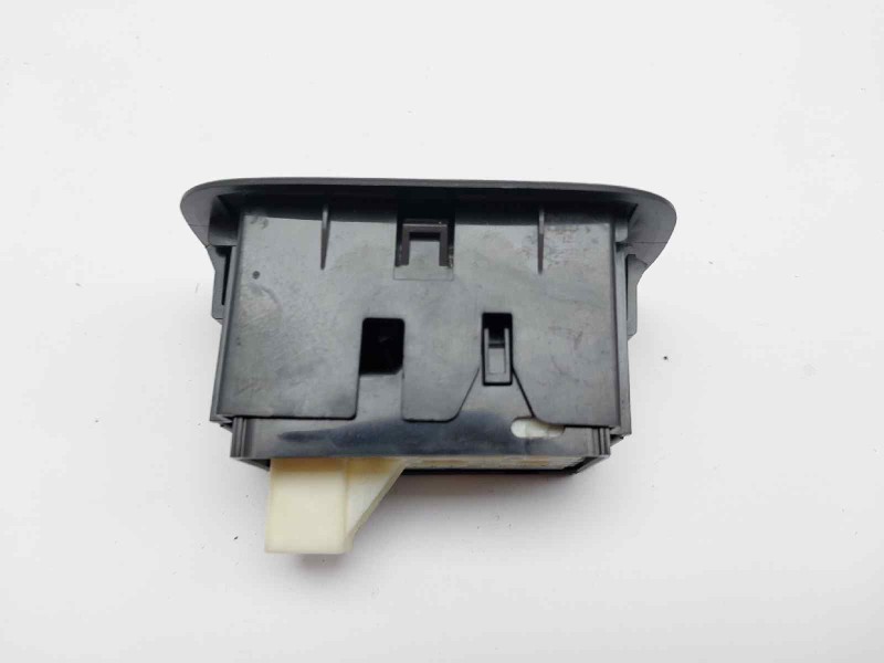 Recambio de mando elevalunas trasero izquierdo para toyota auris advance referencia OEM IAM 192801  