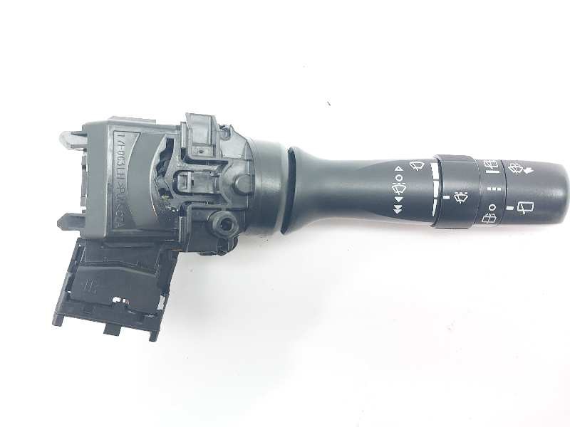 Recambio de mando limpia para toyota auris advance referencia OEM IAM 0241117F582 8465202411 17F582