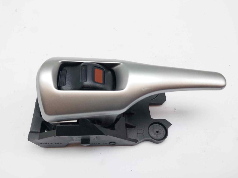 Recambio de maneta interior trasera derecha para toyota auris advance referencia OEM IAM 62318A2  