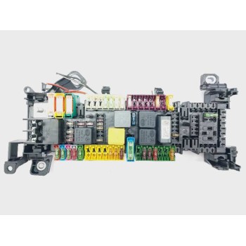 CAJA RELES / FUSIBLES A2465400240 