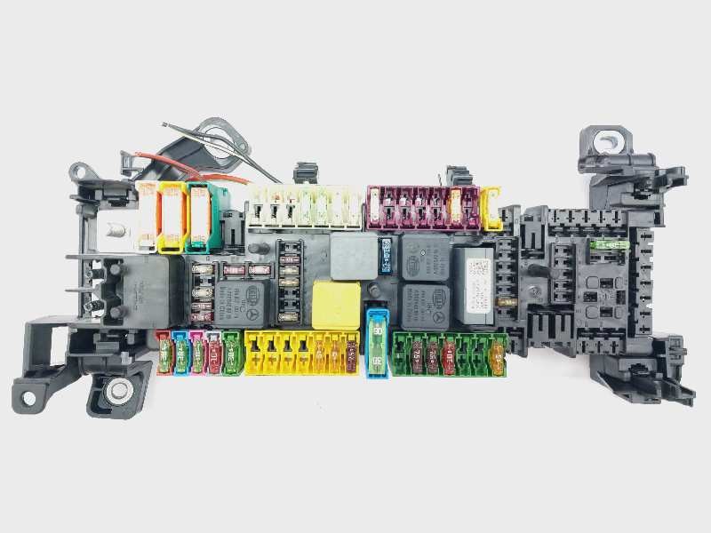 Recambio de caja reles / fusibles para mercedes-benz clase b (w246) b 180 cdi (246.212) referencia OEM IAM A2465400240  