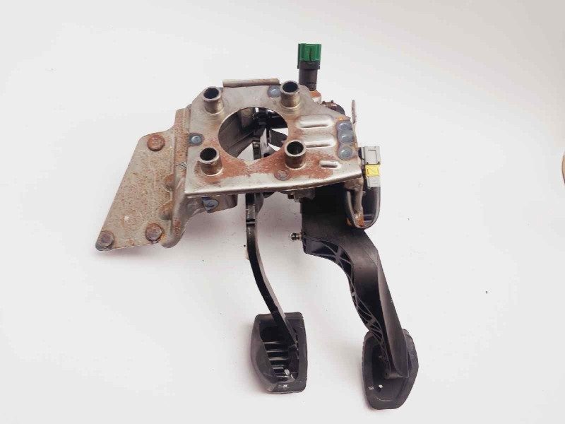 Recambio de pedal embrague para peugeot 5008 premium referencia OEM IAM 1606385380  