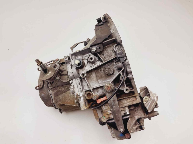 Recambio de caja cambios para citroen xsara berlina 1.9 d sx referencia OEM IAM 20DL41  