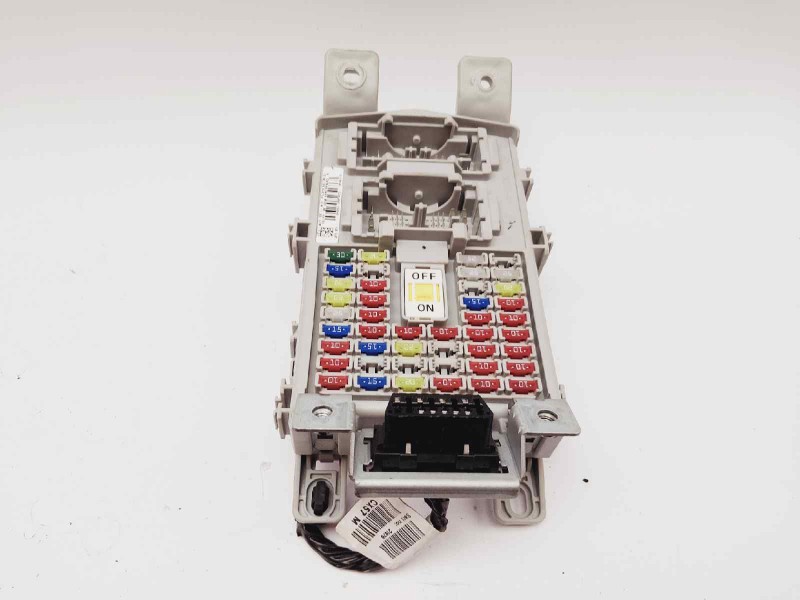 Recambio de caja reles / fusibles para hyundai i20 classic referencia OEM IAM 91950C8560  