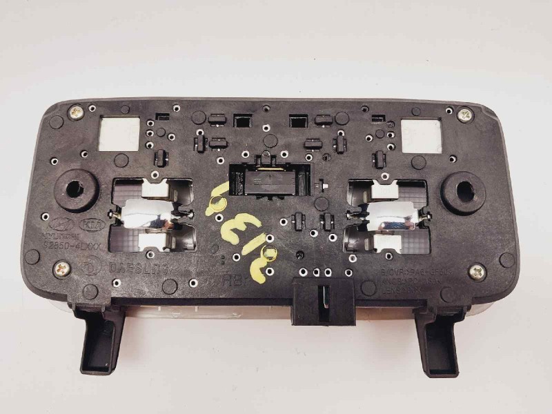 Recambio de luz interior para hyundai i20 classic referencia OEM IAM 928504LXXX  