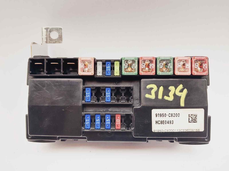 Recambio de caja reles / fusibles para hyundai i20 classic referencia OEM IAM 91950C8200  