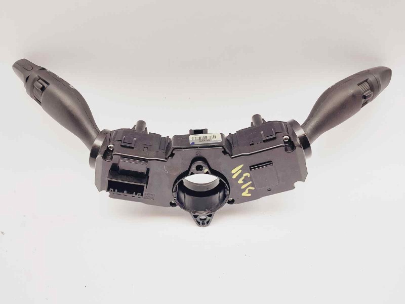 Recambio de mando multifuncion para hyundai i20 classic referencia OEM IAM 299141440  