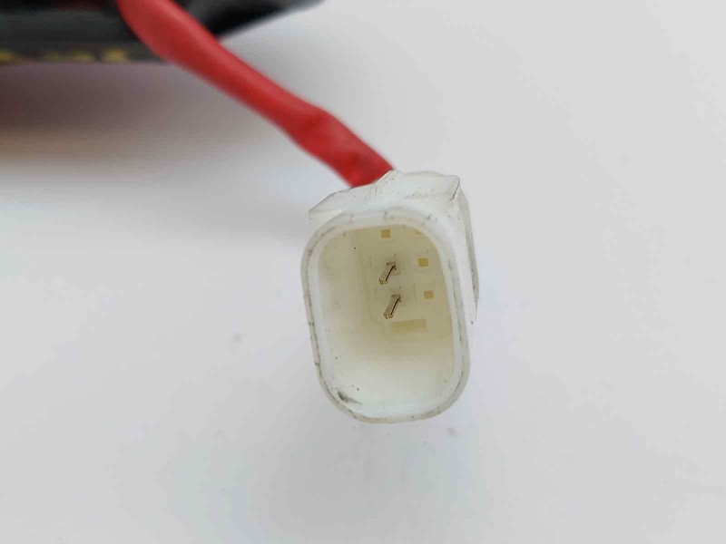 Recambio de maneta exterior delantera derecha para peugeot 108 1.0 referencia OEM IAM B000843580 B000845980 