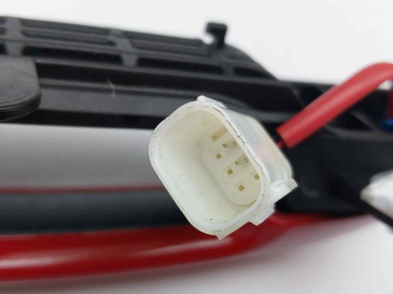 Recambio de maneta exterior delantera izquierda para peugeot 108 1.0 referencia OEM IAM B000845980 B000843580 