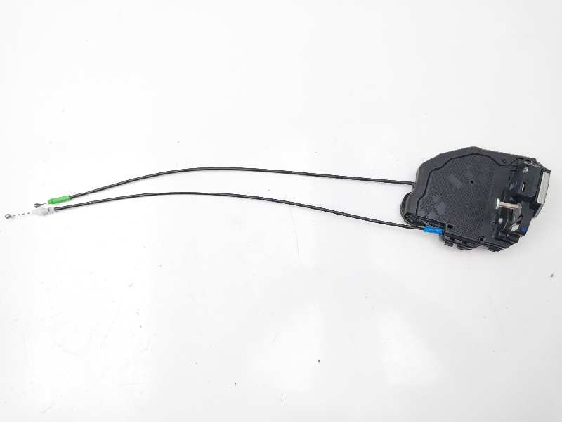 Recambio de cerradura puerta trasera izquierda para toyota auris advance referencia OEM IAM 6906002170  