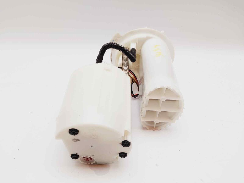 Recambio de bomba combustible para hyundai i20 classic referencia OEM IAM 31110C8000  