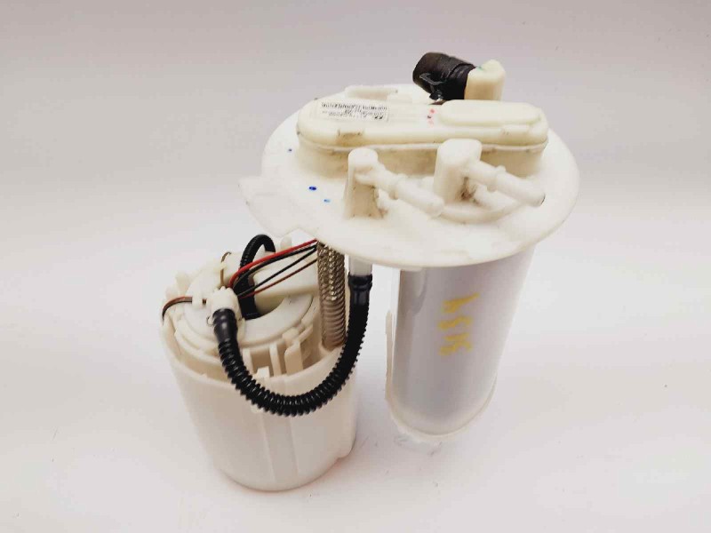 Recambio de bomba combustible para hyundai i20 classic referencia OEM IAM 31110C8000  