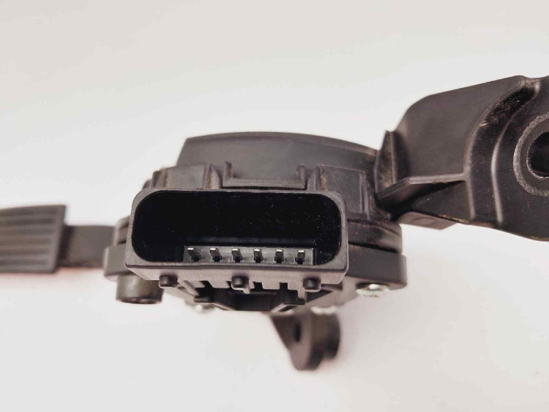 Recambio de potenciometro pedal para hyundai i20 classic referencia OEM IAM 327001S000  