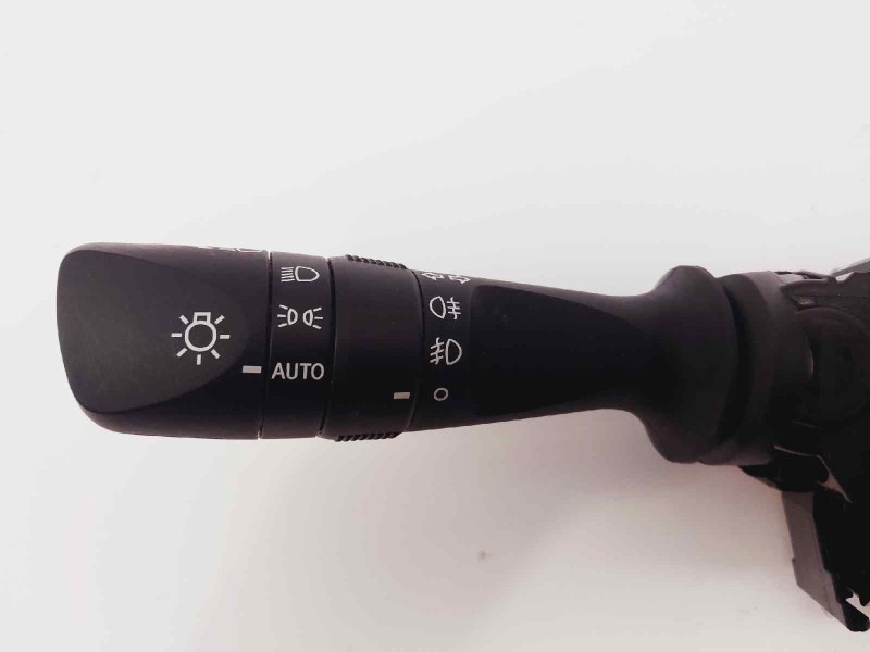 Recambio de mando luces para toyota c-hr 1.8 hibrido referencia OEM IAM F405017J591 F4050 17J591