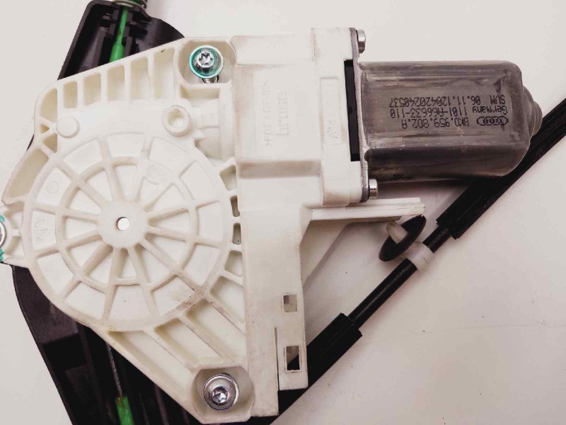 Recambio de elevalunas delantero derecho para audi a4 ber. (b8) básico referencia OEM IAM 8K0837462A 8K0959802A 