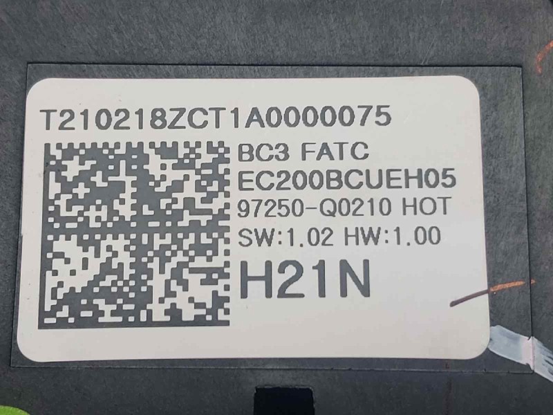 Recambio de mando climatizador para hyundai i20 coupe nline (hibrido) referencia OEM IAM 97250Q0210  