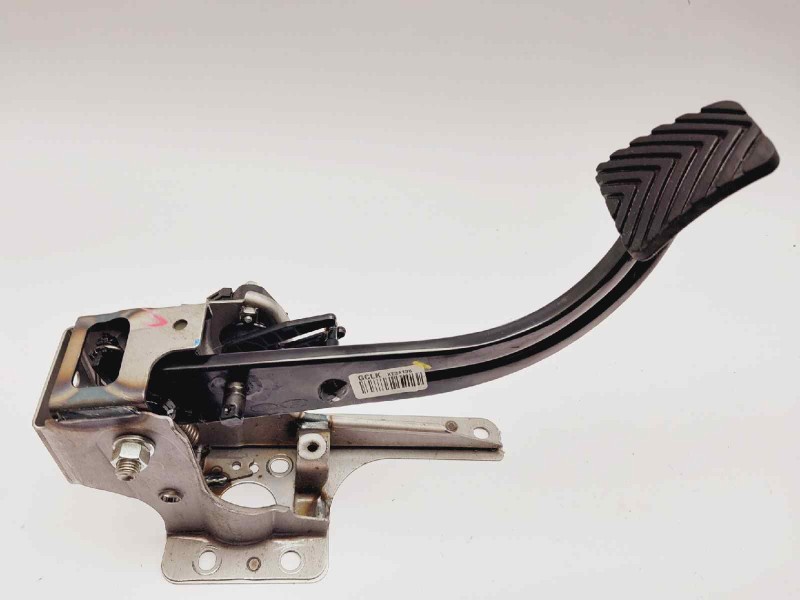Recambio de pedal embrague para hyundai i20 classic referencia OEM IAM 32802C8100  
