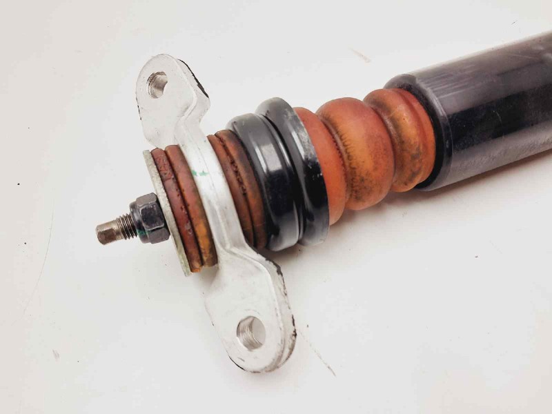 Recambio de amortiguador trasero derecho para hyundai i20 classic referencia OEM IAM 55310C8000  