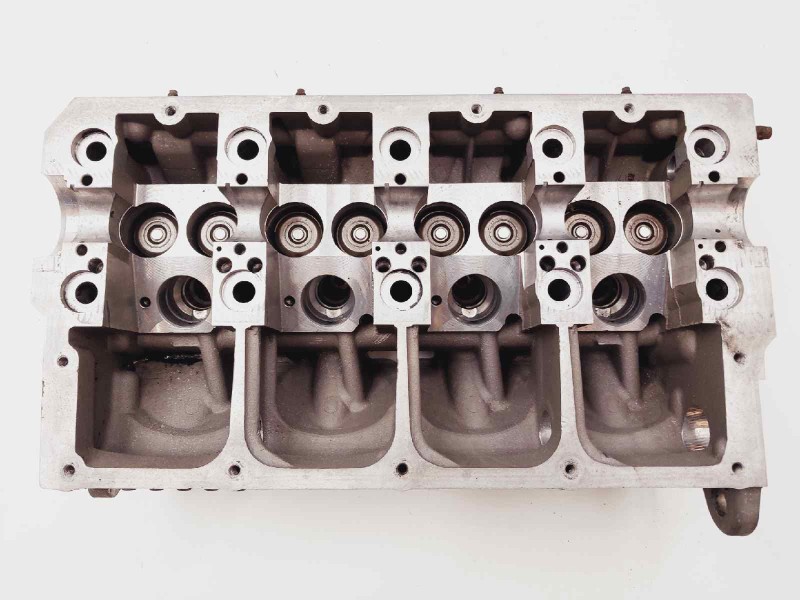 Recambio de culata para seat toledo (1m2) signo referencia OEM IAM 038103373F  