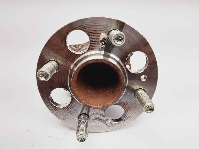 Recambio de buje para hyundai i20 classic referencia OEM IAM 52750C8000  