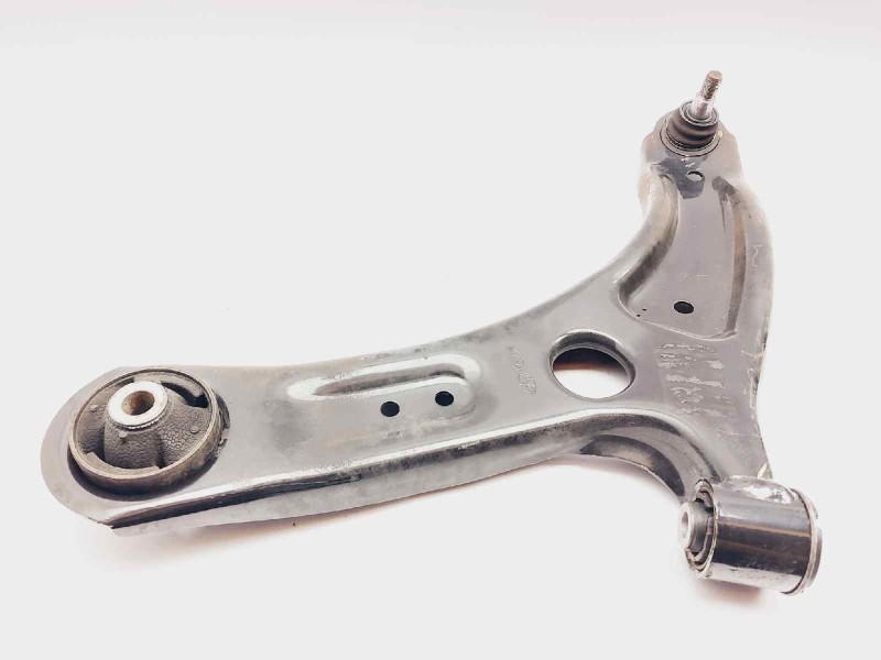Recambio de brazo suspension inferior delantero derecho para hyundai i20 classic referencia OEM IAM 54501C8000  