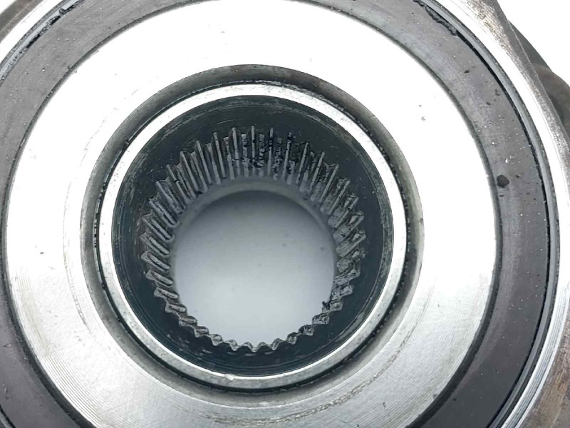 Recambio de buje para volkswagen golf vii lim. 1.6 16v tdi dpf referencia OEM IAM   